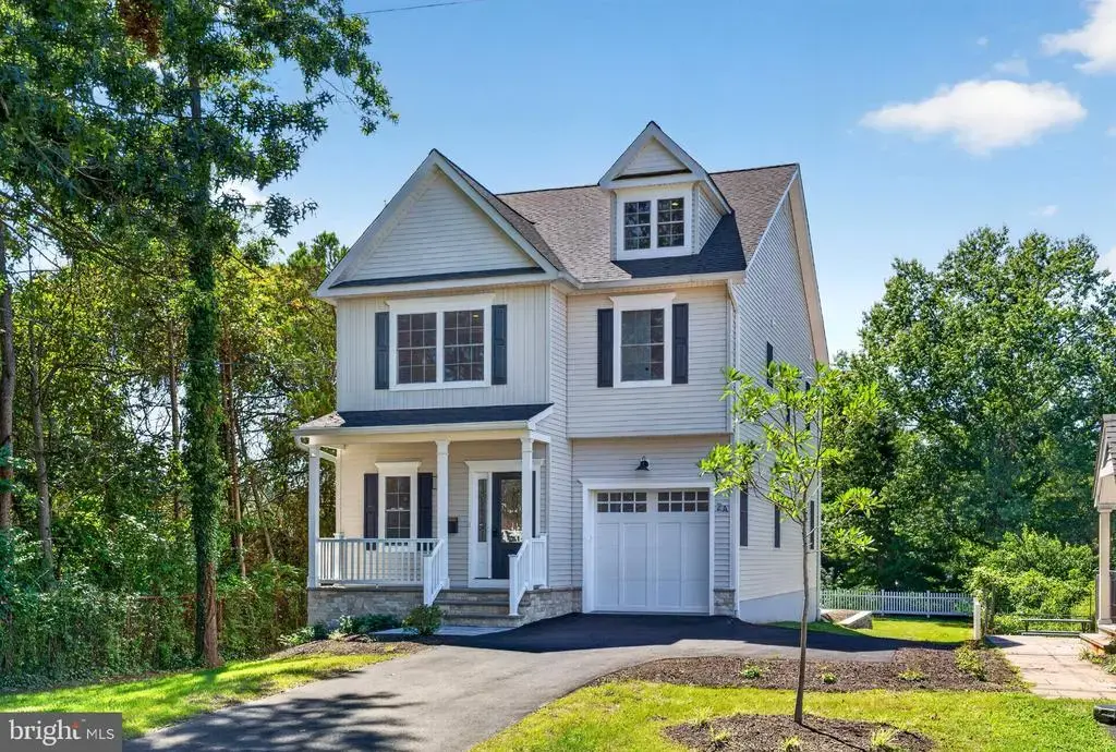 2a Voorhees Ave, HOPEWELL