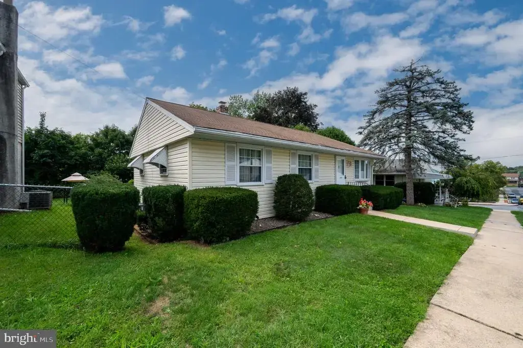 3224 Gray St, LAURELDALE