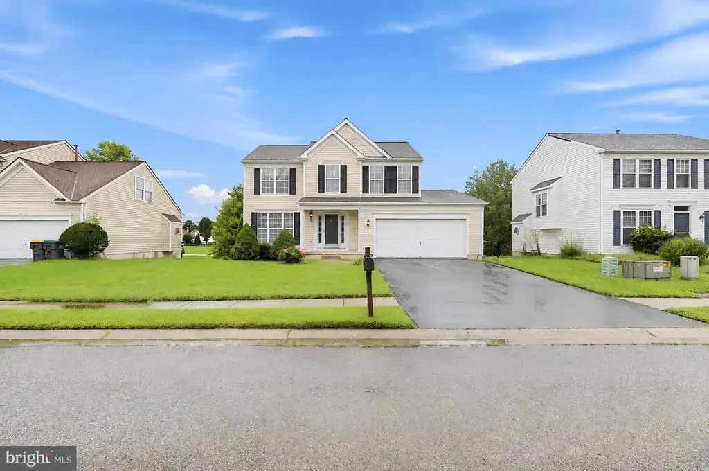 6 Blue Mist Ct, NEWARK