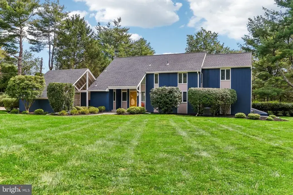63 Bedens Brook Rd, SKILLMAN