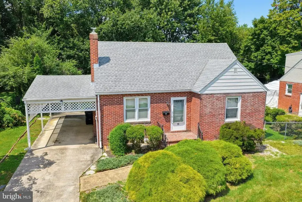 15 Garden Ln, NEW CASTLE