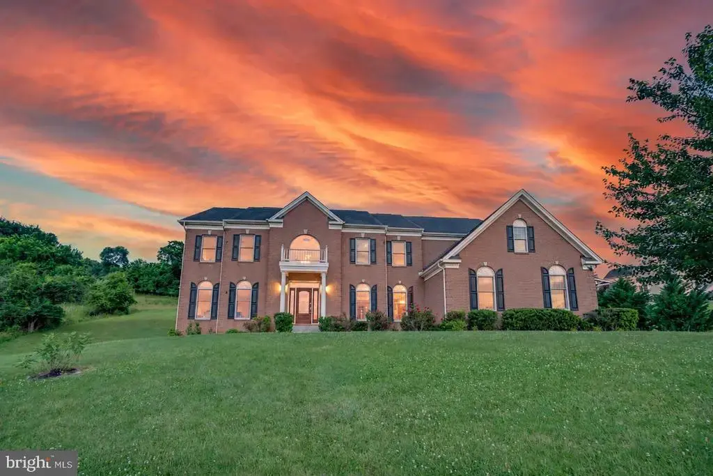 15000 Barlow Dr, WATERFORD