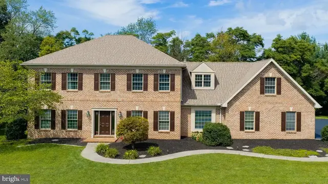 1140 Sarazen Way, York