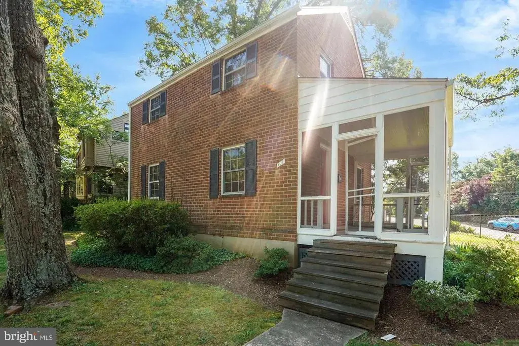 101 N Columbus St, ARLINGTON