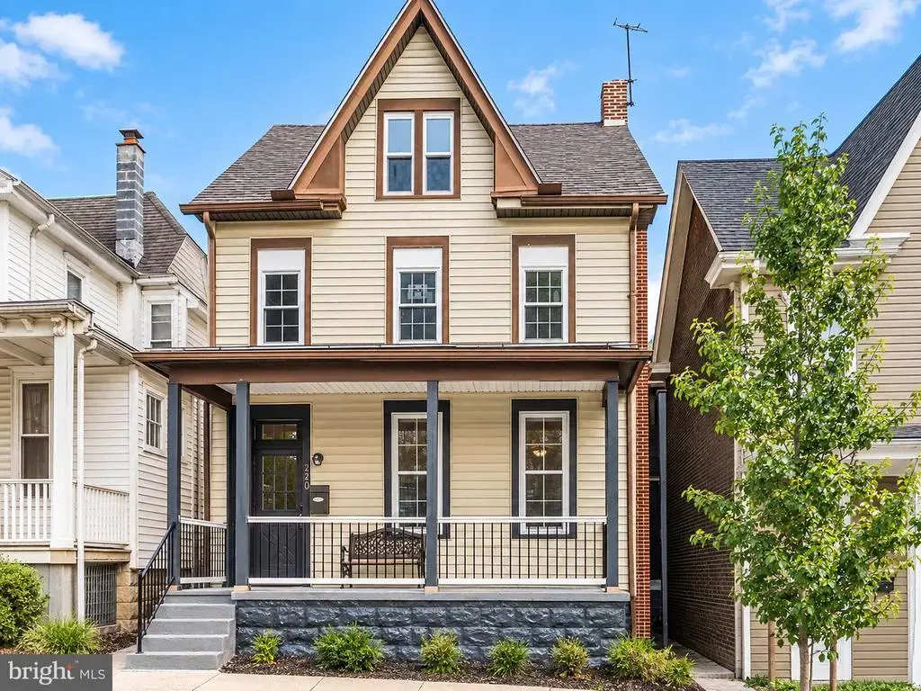 220 Elm St, STEELTON