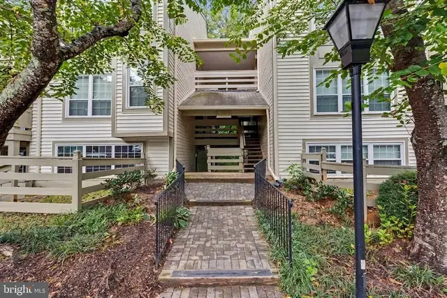 11717 Karbon Hill Ct #712b, Reston