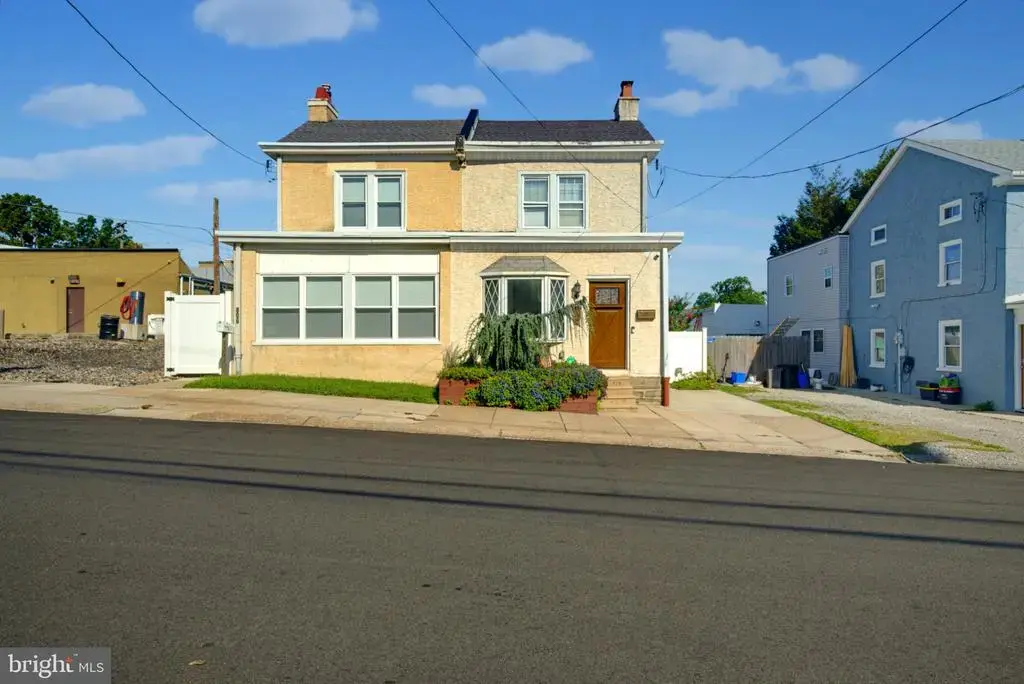 808 Manatawna Ave, PHILADELPHIA