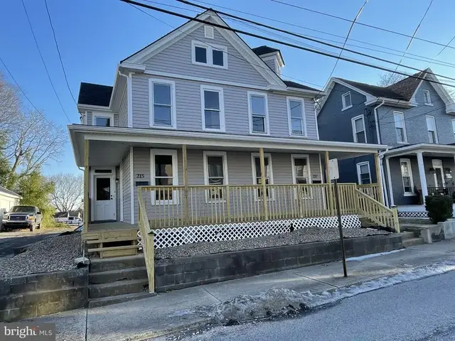 215-217 Cleveland Ave, Waynesboro