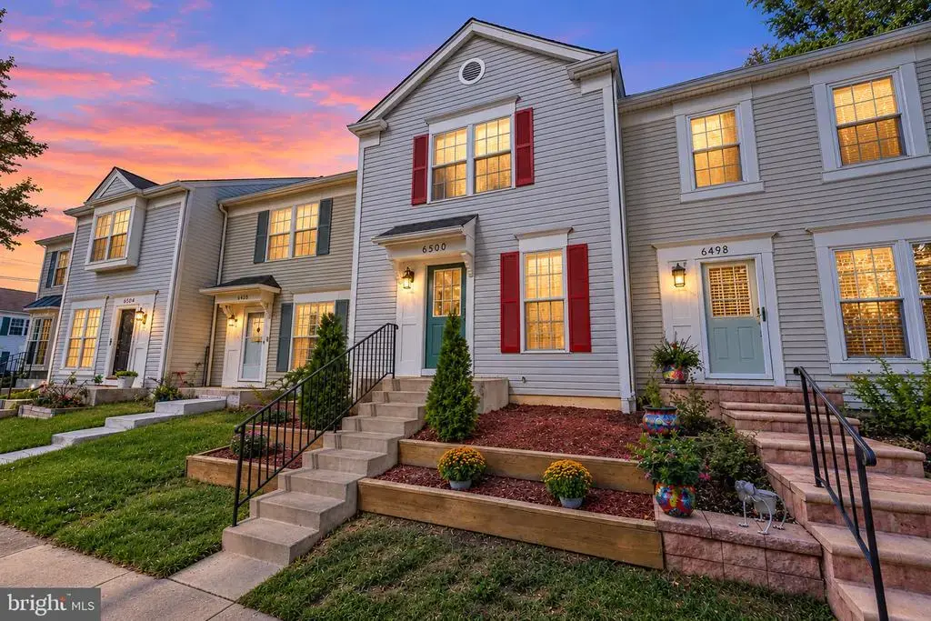 6500 Old Carriage Ln, ALEXANDRIA