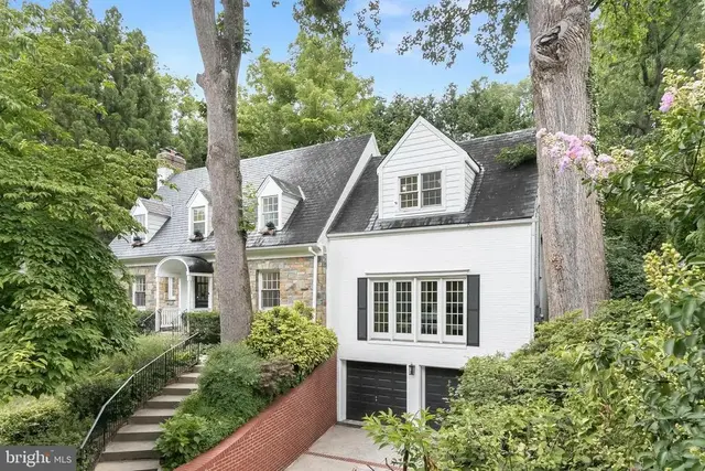 5193 Watson St Nw, Washington