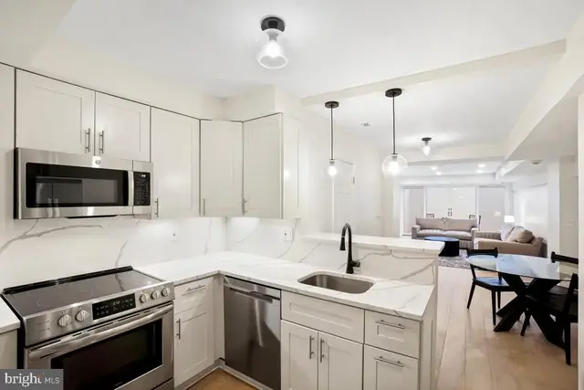 1715 15th Nw #15, Washington