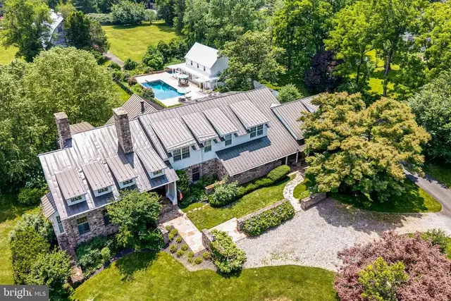 8133 Georgetown Pike, Mclean