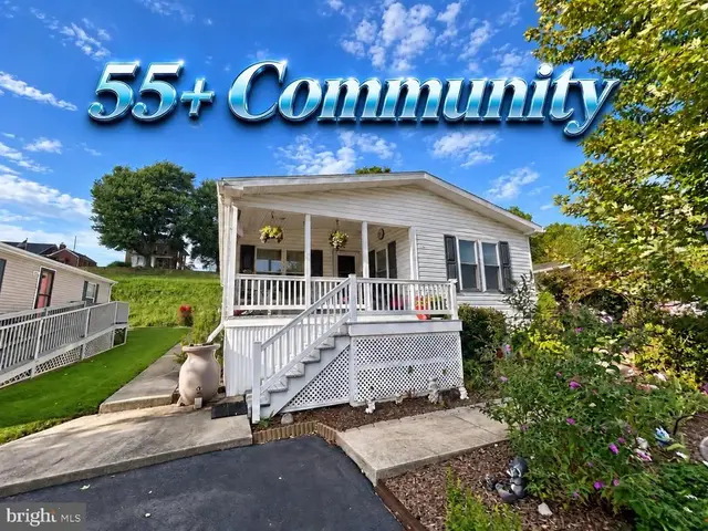 420 W Cedar St, Palmyra