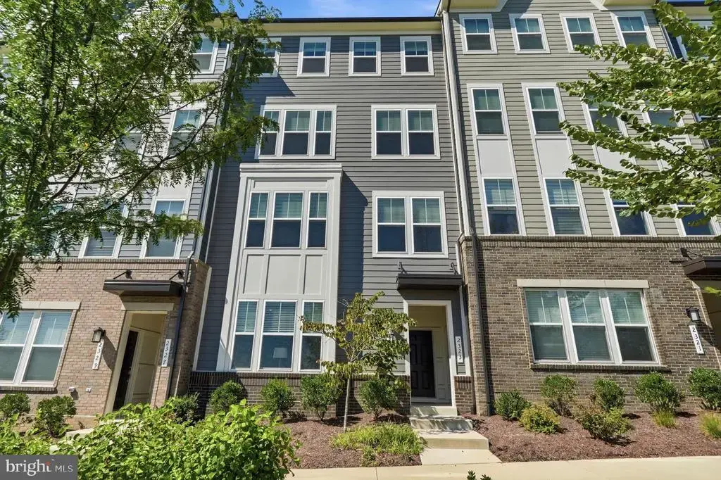 2325 Stephanie Tessa Ln, WOODBRIDGE