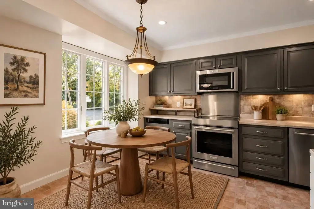 633 E Main St #a7, MOORESTOWN