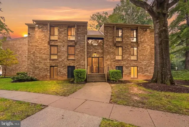 2341 Freetown Ct #34/2b, Reston