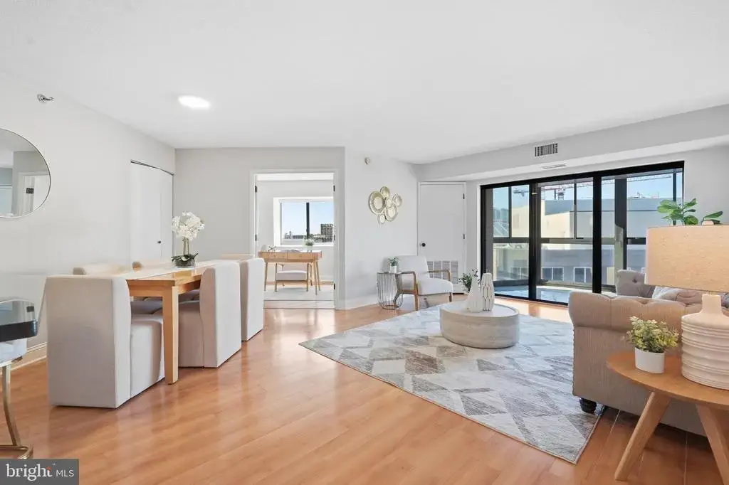900 N Stafford St #1805, ARLINGTON