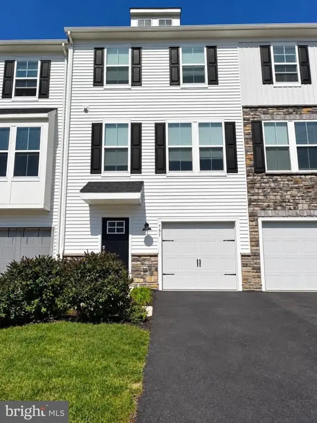 737 Peony Ln, SPRING CITY