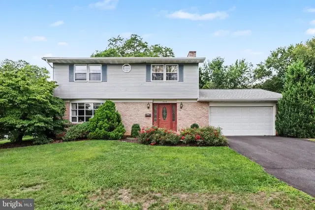 999 Beech Ave, Hershey