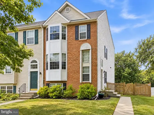 1776 Upper Forde Ln, Hampstead