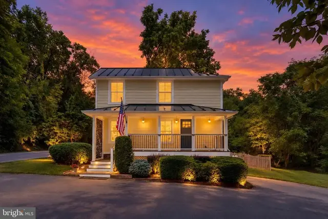 18280 Clayton Hall Rd, Bluemont