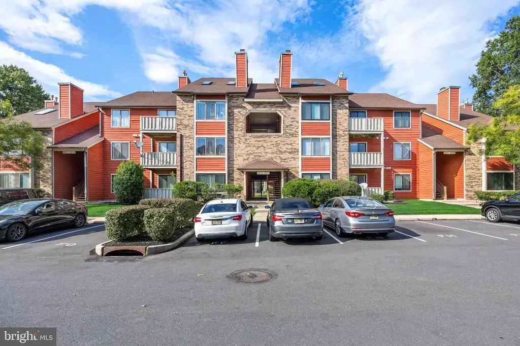 2618-a Auburn Ct, MOUNT LAUREL