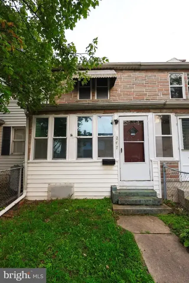 247 Saint Helena Ave, Dundalk