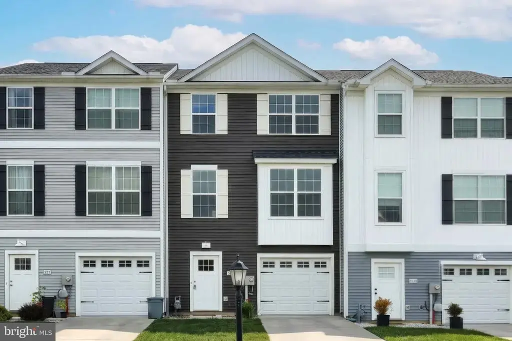 522 Charles Ave, HANOVER