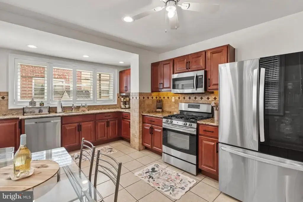 2705 S 16th St, PHILADELPHIA