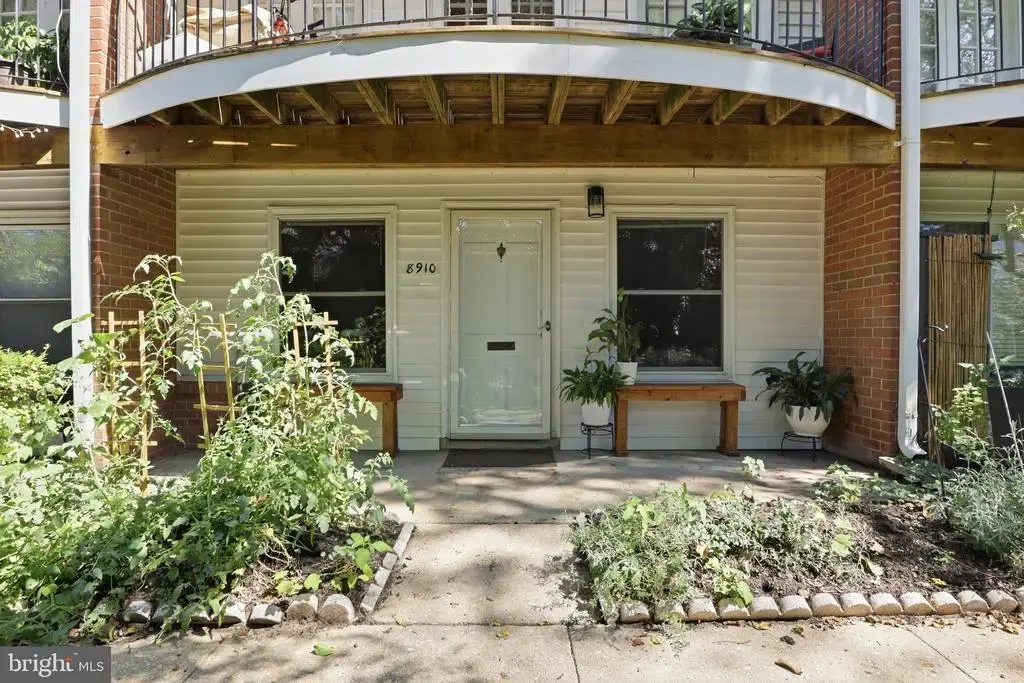 8910 16th St #8910, SILVER SPRING