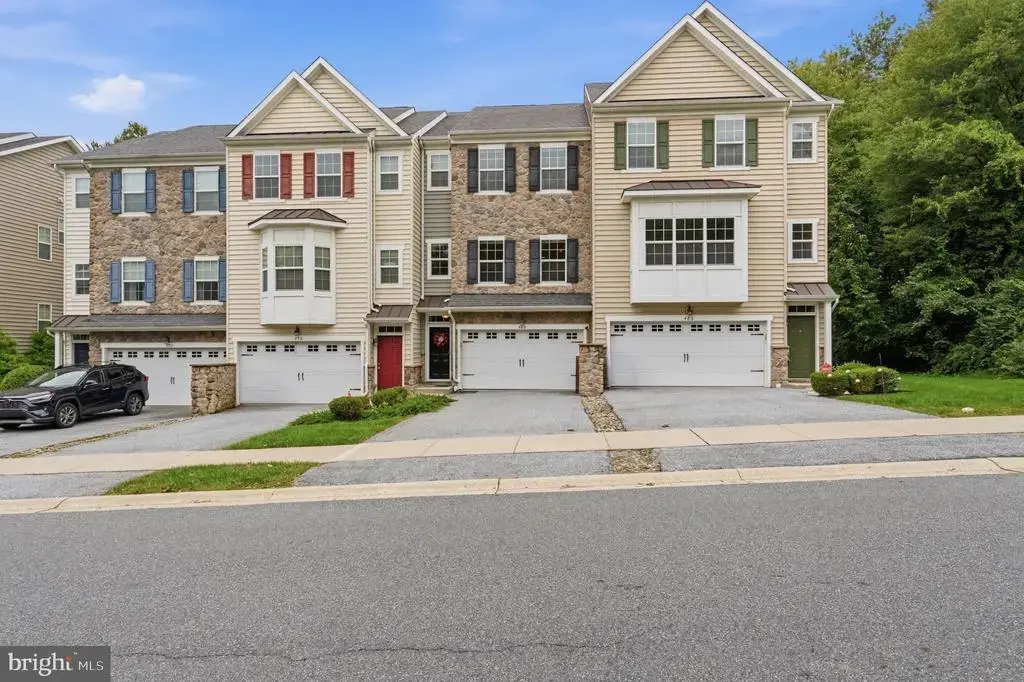 488 Jacobsen Dr, NEWARK