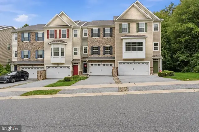 488 Jacobsen Dr, Newark