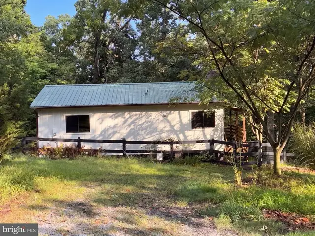 816 Hilltop Ln, Mount Jackson