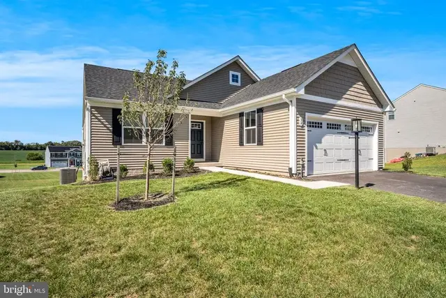 34 Summerfield Dr, Hanover