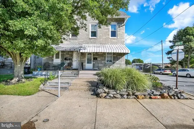 101 Upland Ave, Reading