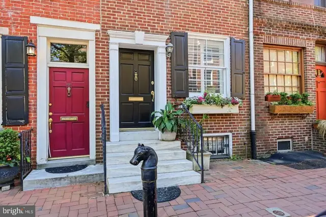 610 Pine St, Philadelphia