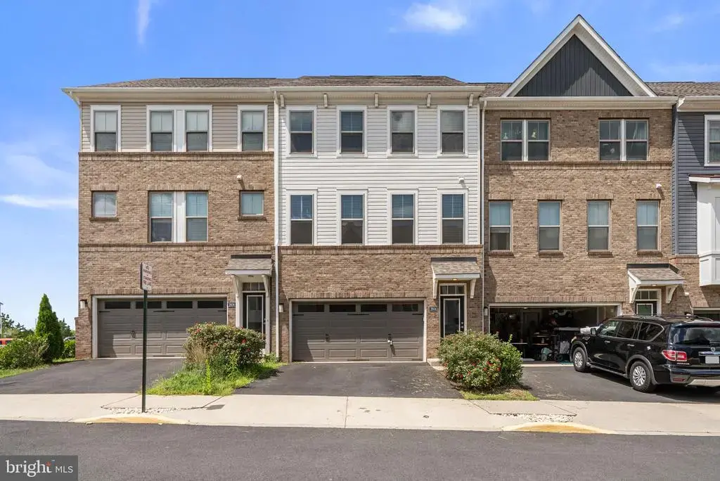 2604 Loganberry Dr, HERNDON