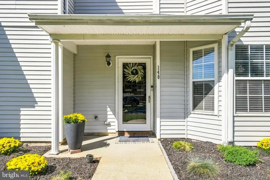 140 Pendragon Way, MANTUA