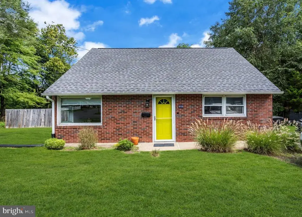 998 Terrace Blvd, EWING