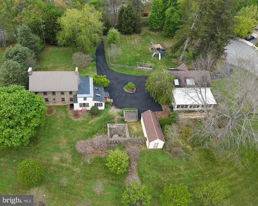 525 Raspberry Ln, WEST CHESTER