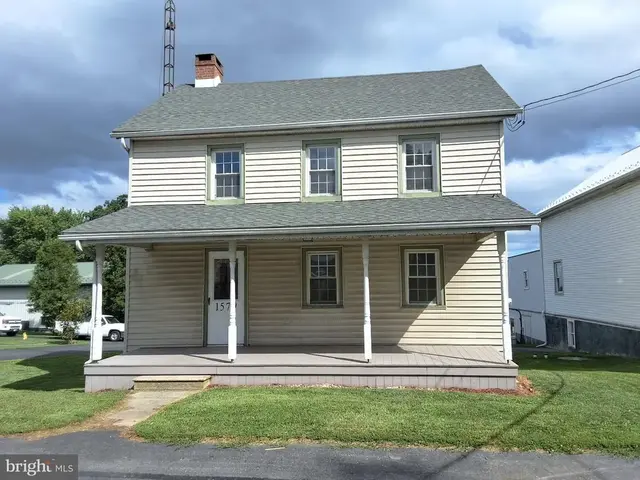 1579 Main St, Goodville