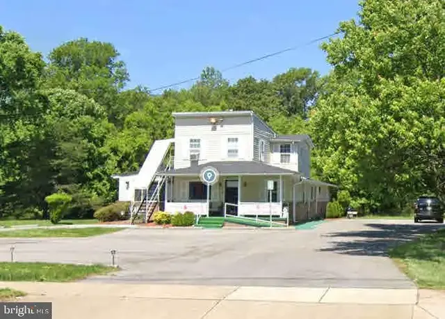 6613 Allentown Rd, Temple Hills