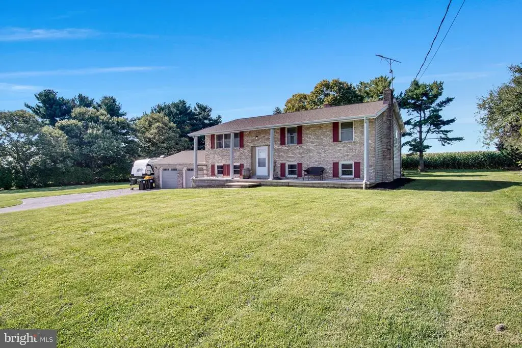 20 Water Rd, DILLSBURG