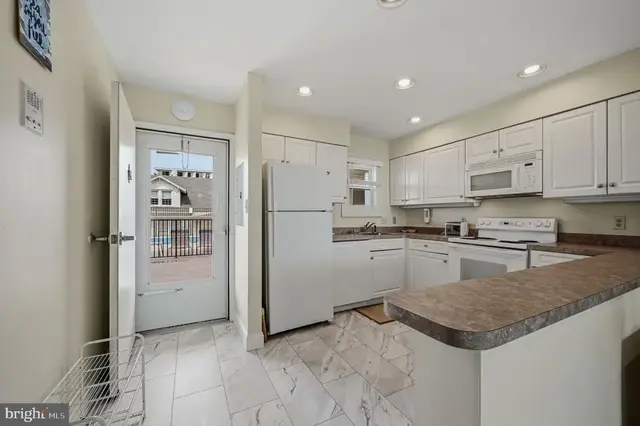 1 Virginia Ave #202, Rehoboth Beach