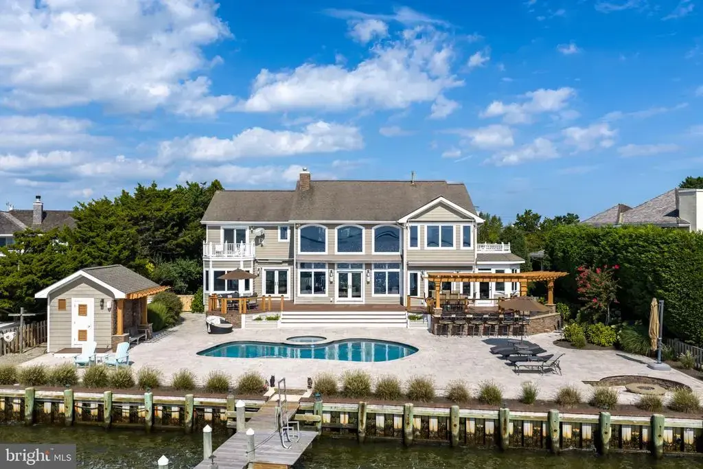 69 Bayview Dr, LONG BEACH TOWNSHIP