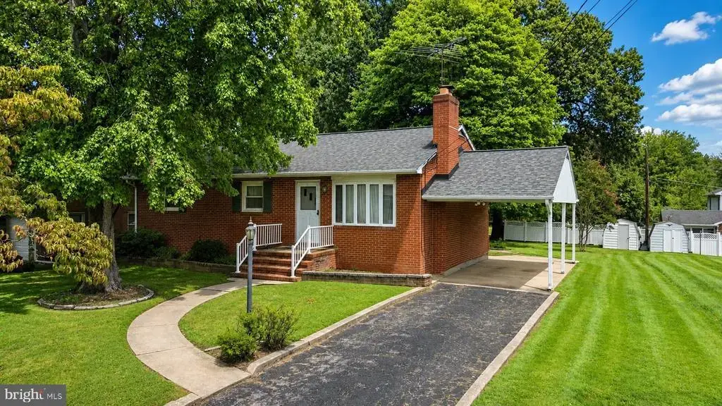 7905 Hilltop Ave, NOTTINGHAM