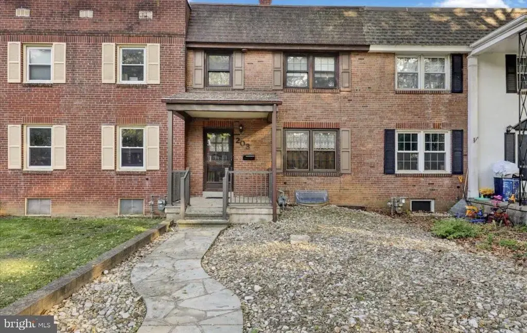 203 Sycamore Rd, READING