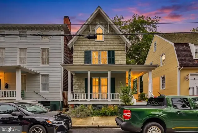 126 S Commerce St, Centreville