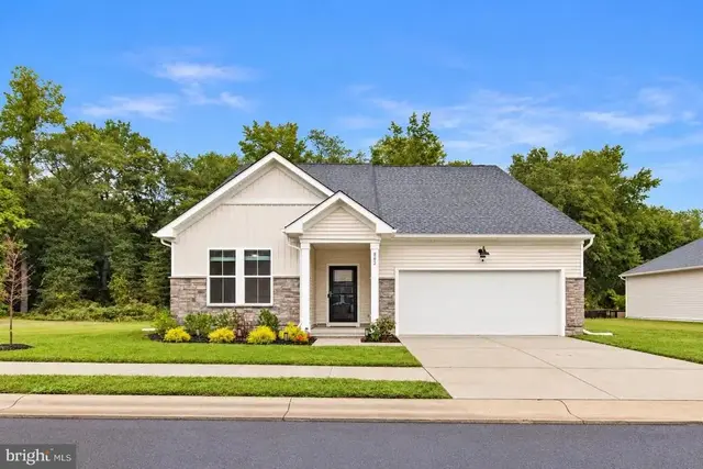 882 Resort Blvd, Dover