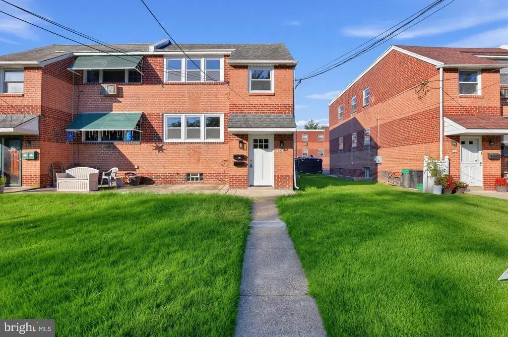 121 Rutledge Ave #apt B, FOLSOM